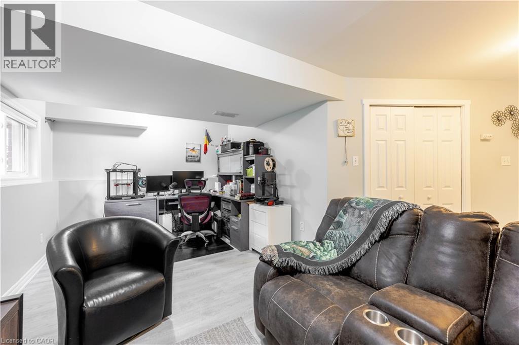 185 HIGHLAND Crescent Unit# 2 thumbnail 29