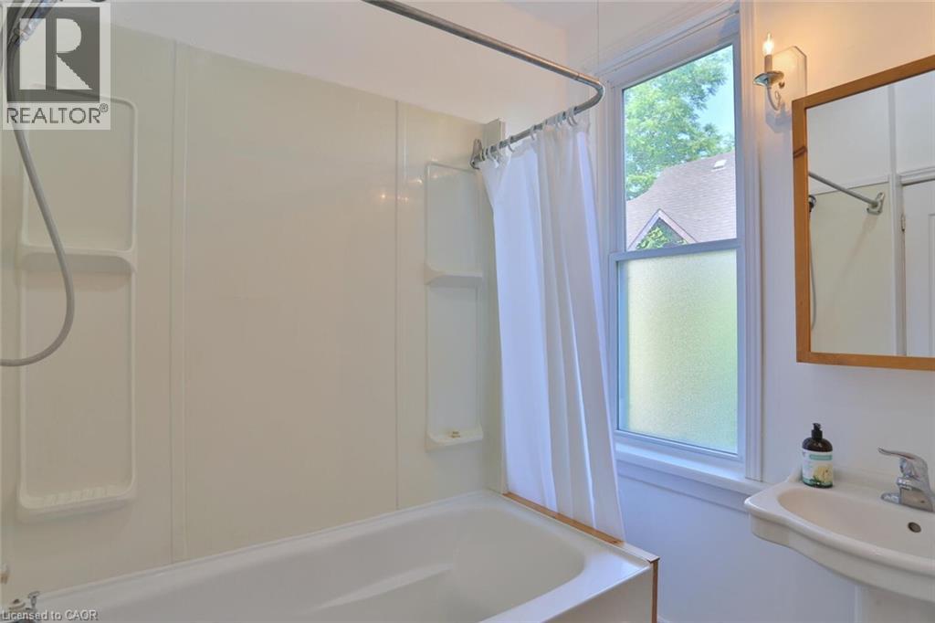 127 DUKE Street E thumbnail 23