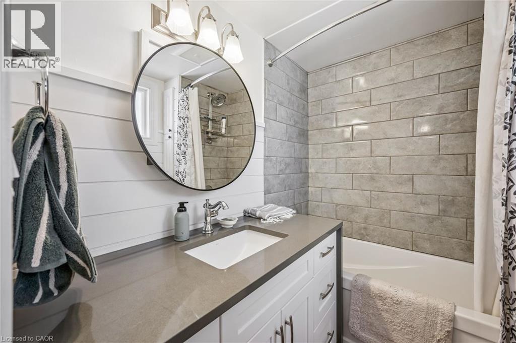 15 WATERSIDE Avenue thumbnail 16