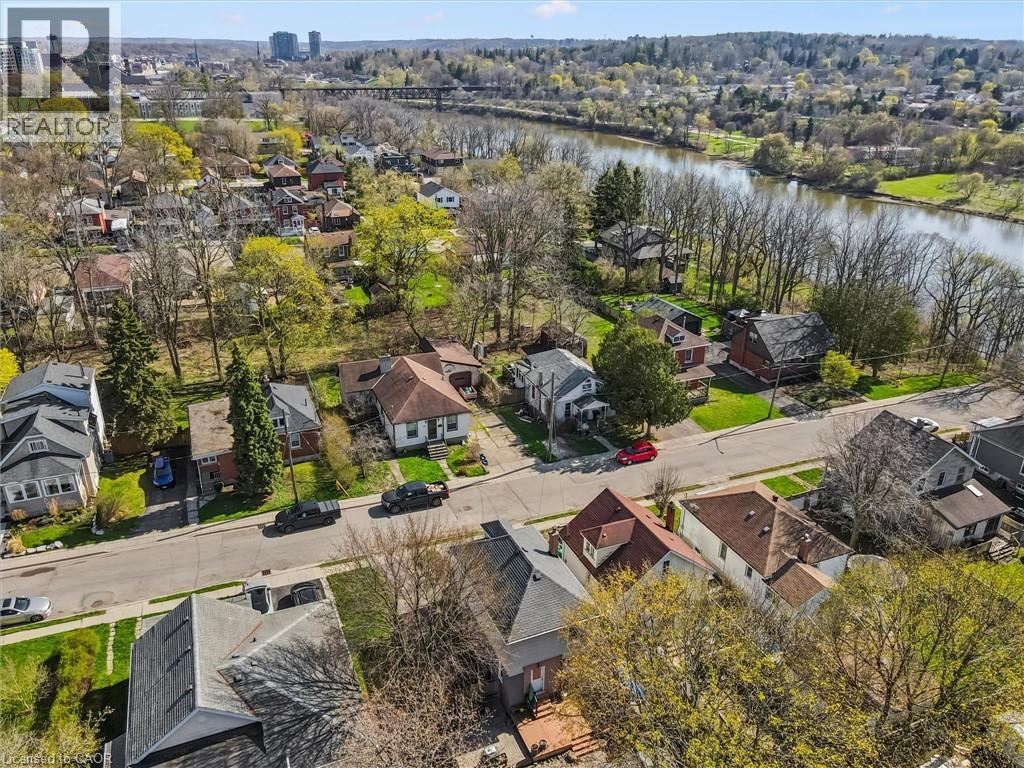 15 WATERSIDE Avenue thumbnail 27
