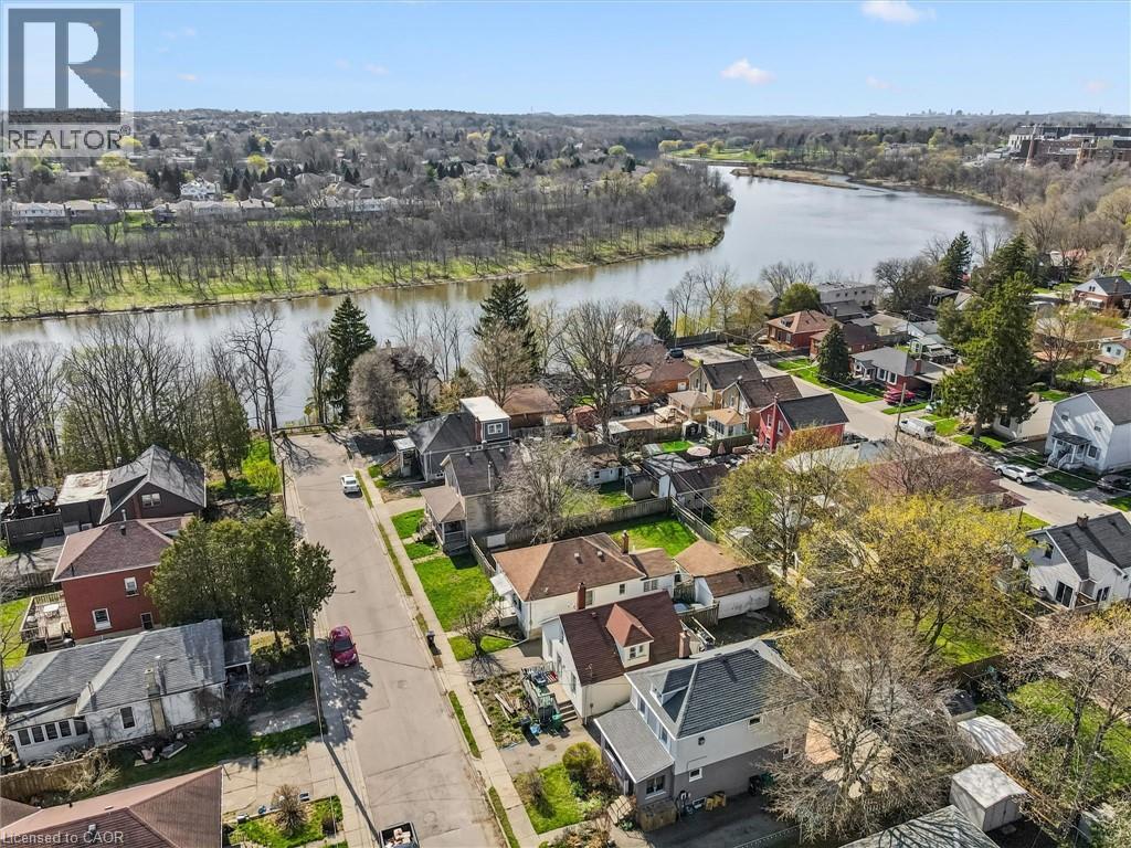 15 WATERSIDE Avenue thumbnail 26