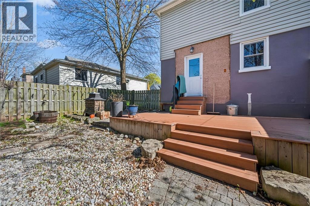 15 WATERSIDE Avenue thumbnail 23