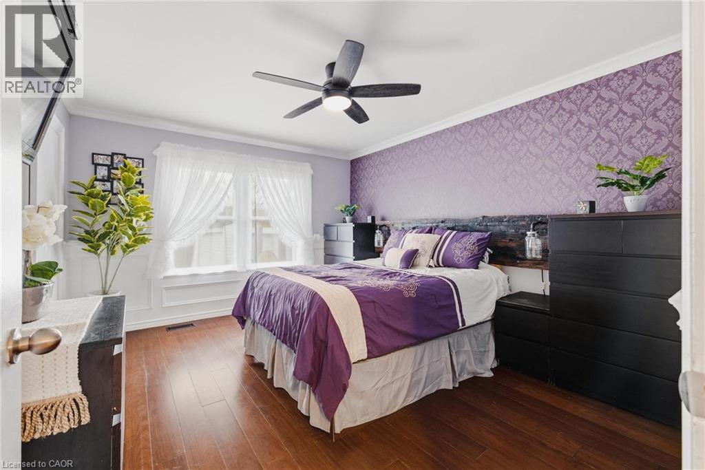 120 ELGIN Crescent thumbnail 14