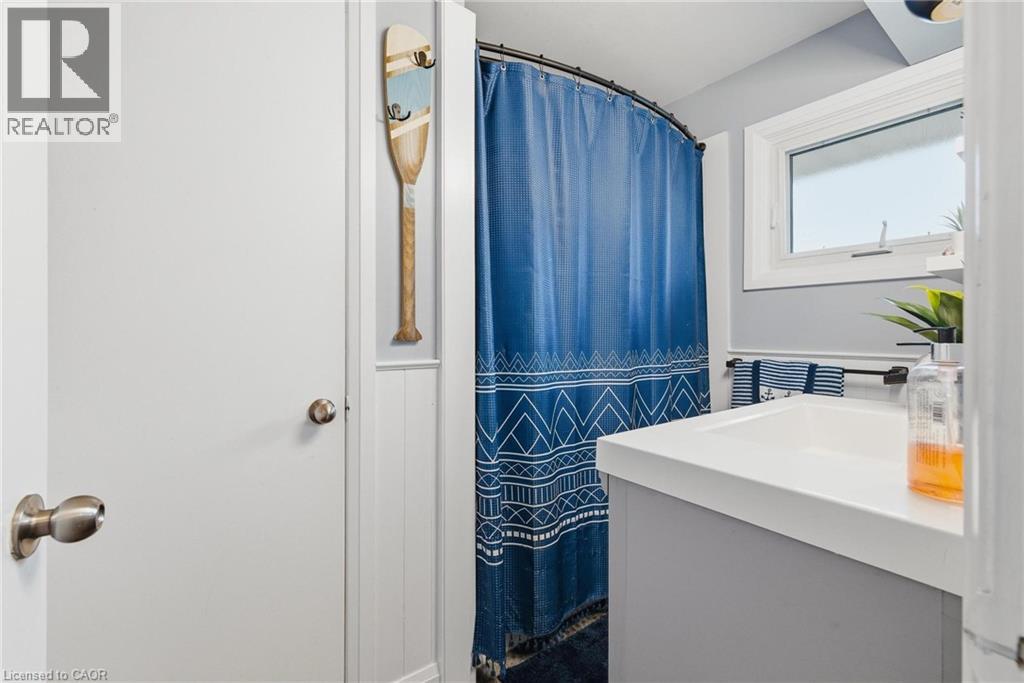120 ELGIN Crescent thumbnail 18