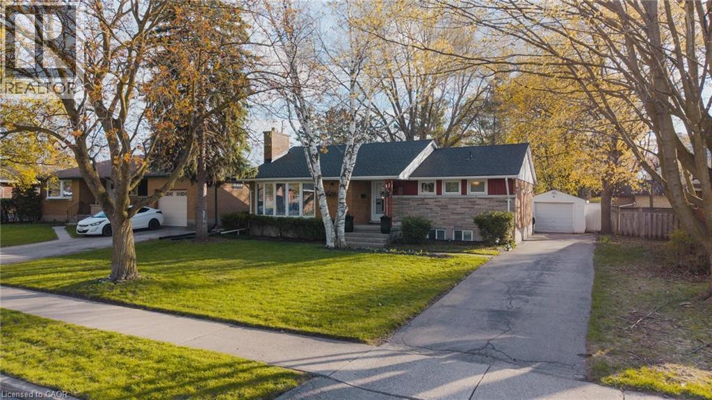 120 ELGIN Crescent thumbnail 2