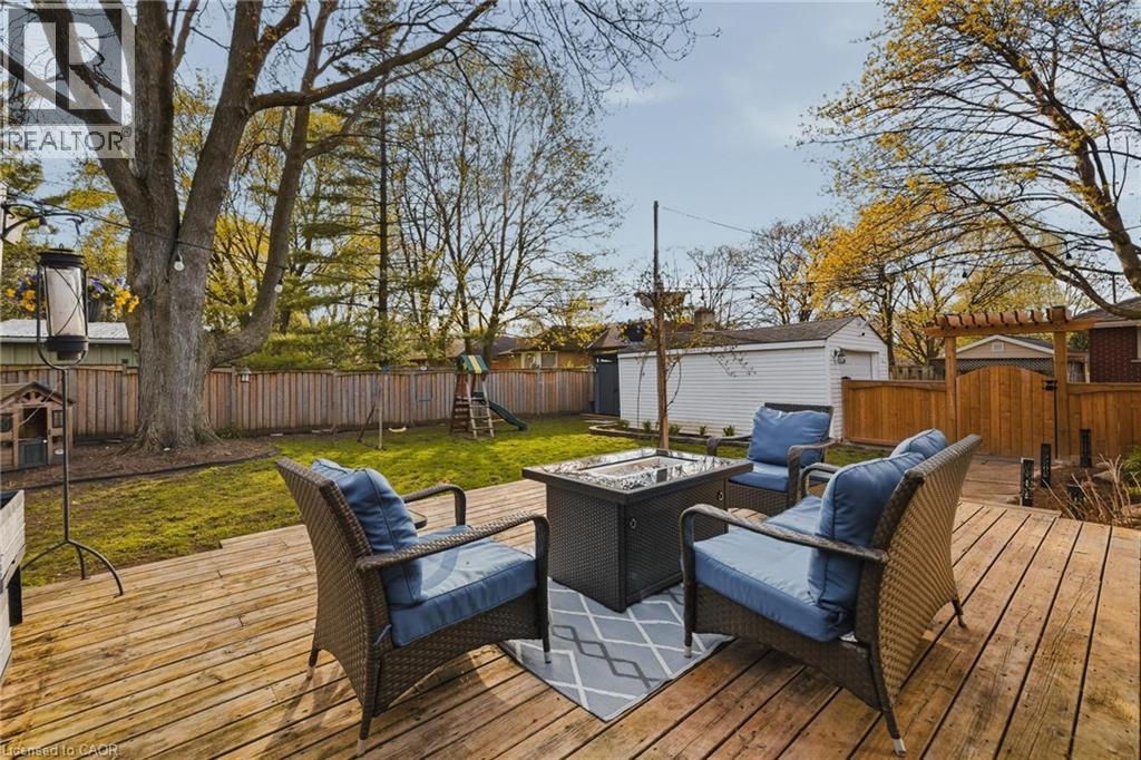 120 ELGIN Crescent thumbnail 28