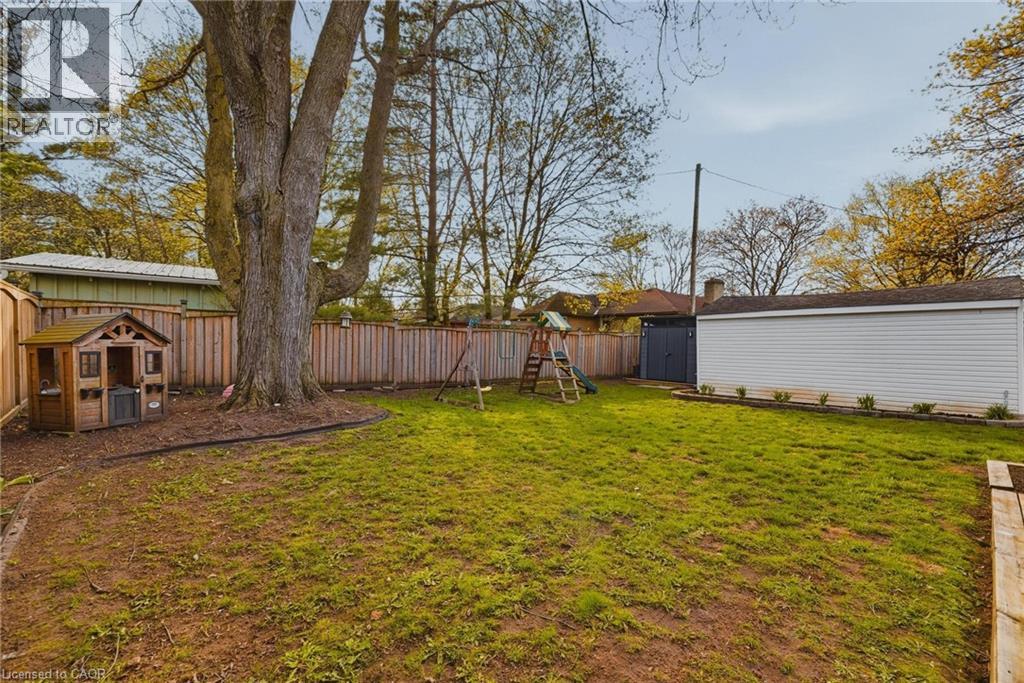 120 ELGIN Crescent thumbnail 30
