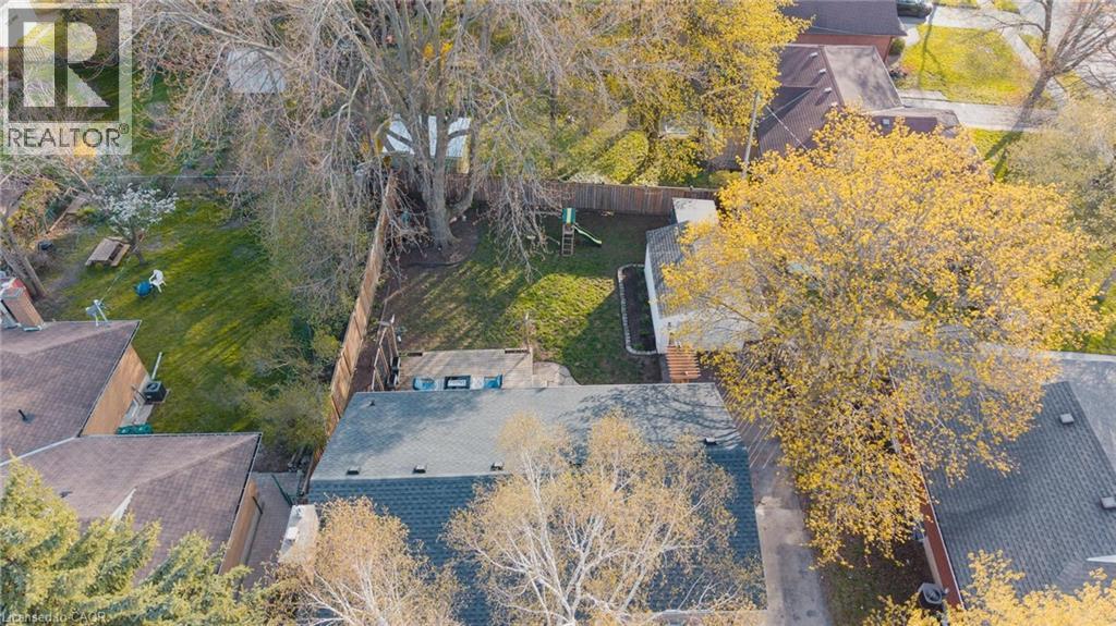 120 ELGIN Crescent thumbnail 34