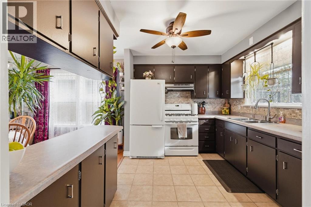 120 ELGIN Crescent thumbnail 8