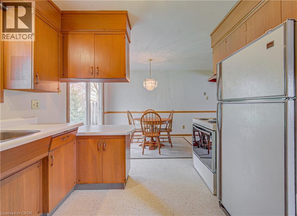 16 CENTENNIAL Crescent thumbnail 10
