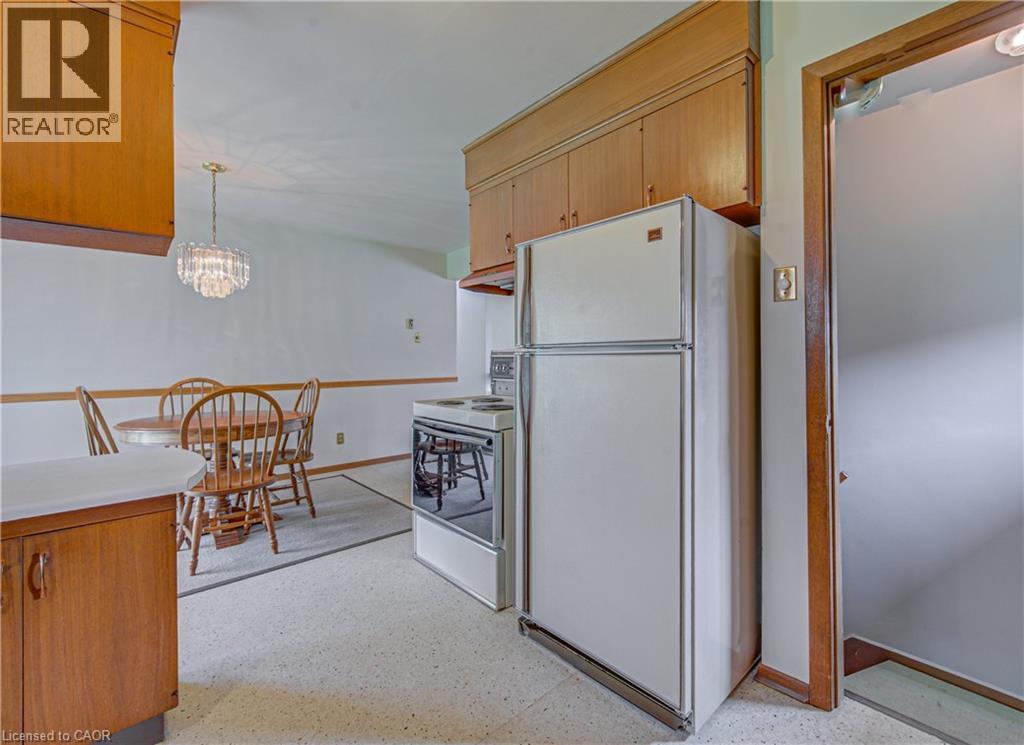 16 CENTENNIAL Crescent thumbnail 14