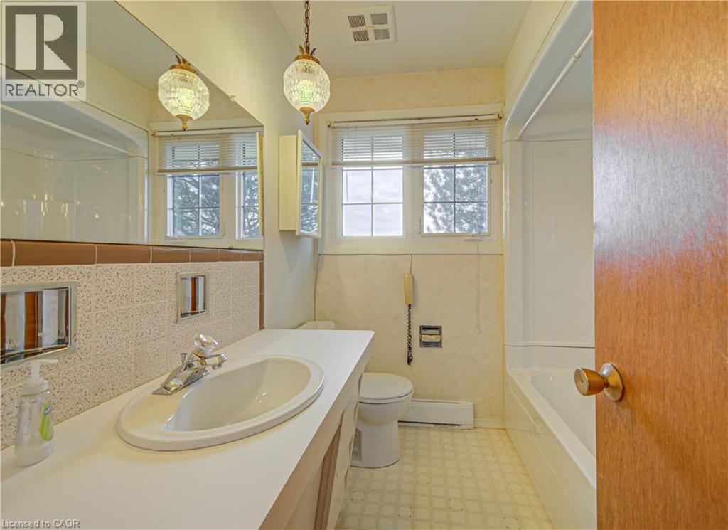 16 CENTENNIAL Crescent thumbnail 17