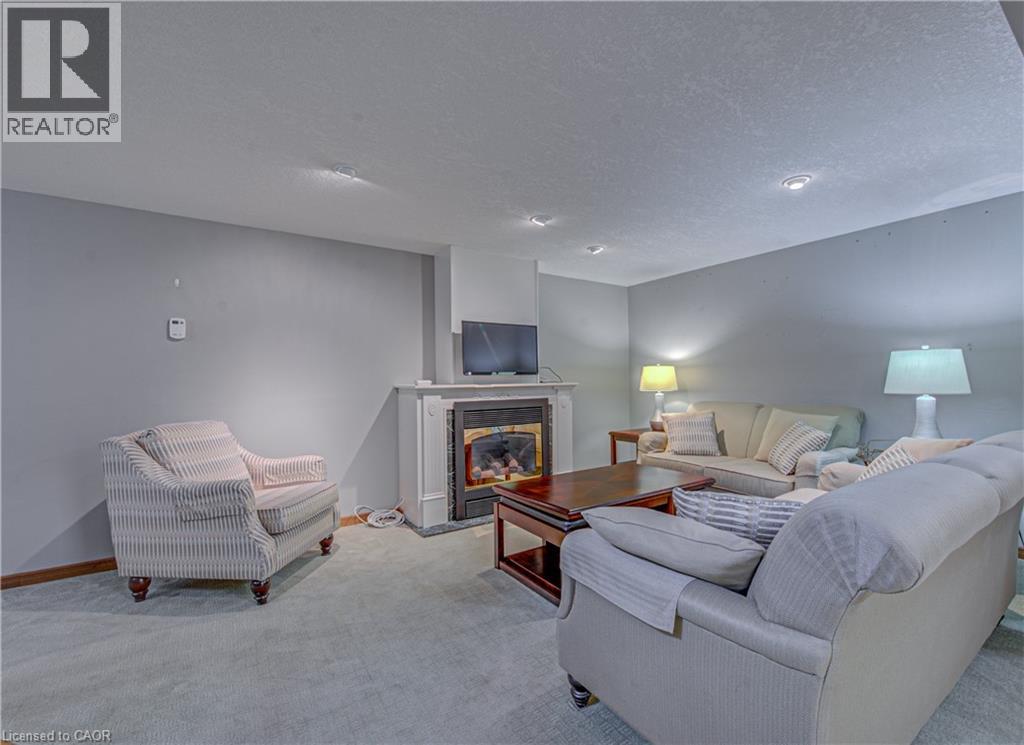 16 CENTENNIAL Crescent thumbnail 21