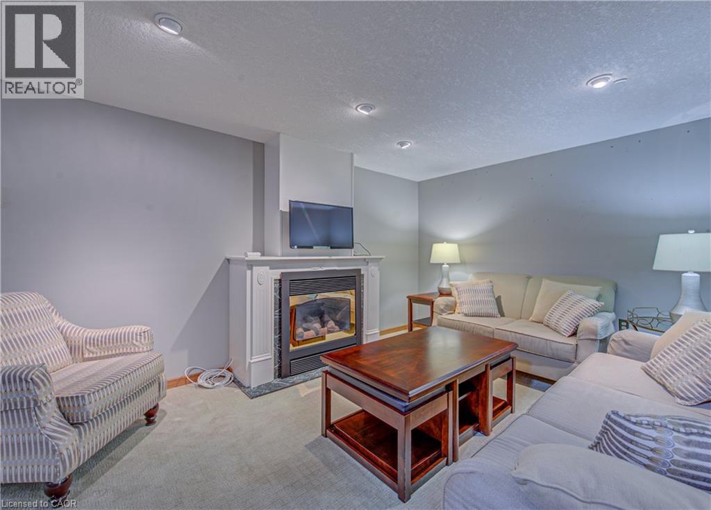 16 CENTENNIAL Crescent thumbnail 22