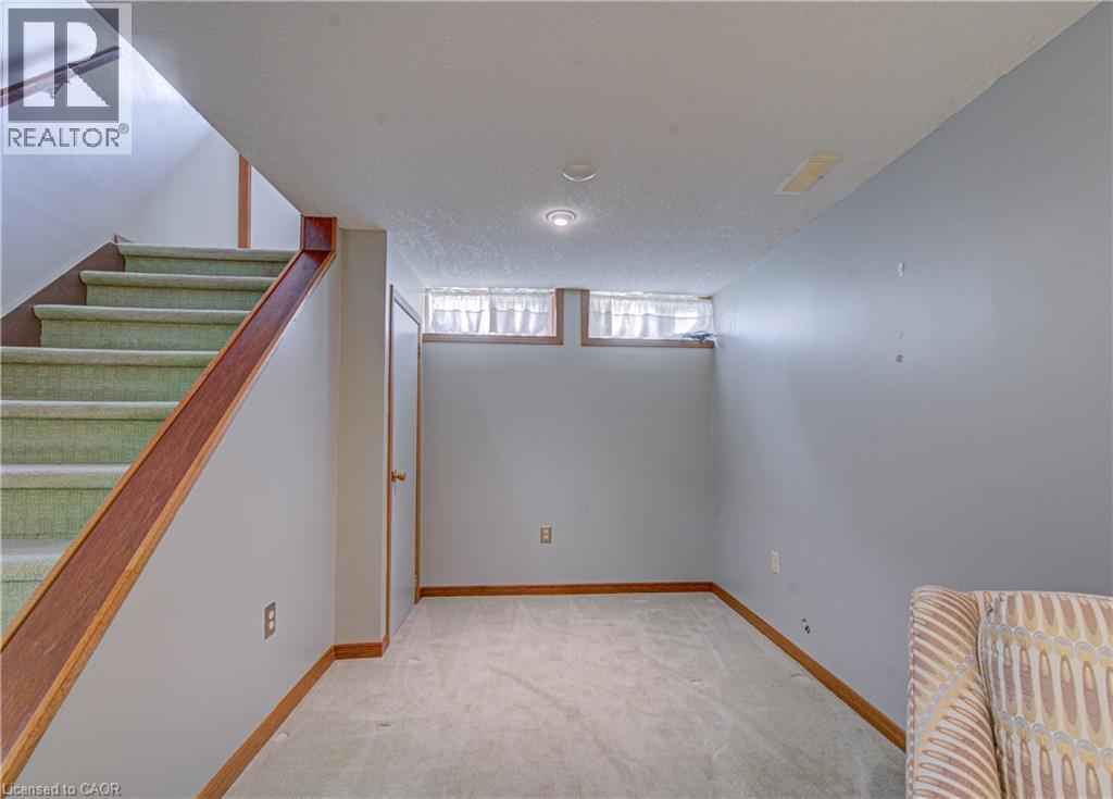 16 CENTENNIAL Crescent thumbnail 24