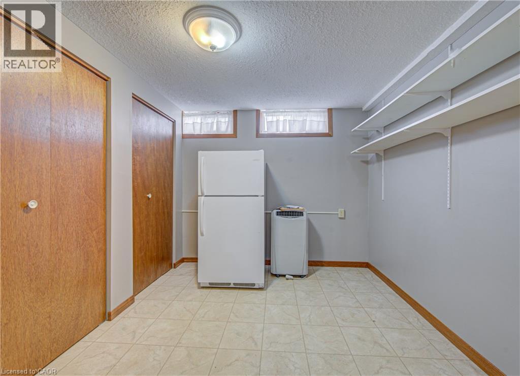 16 CENTENNIAL Crescent thumbnail 26