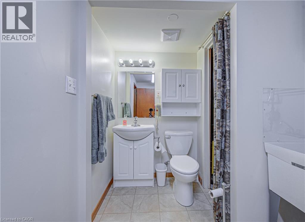 16 CENTENNIAL Crescent thumbnail 29