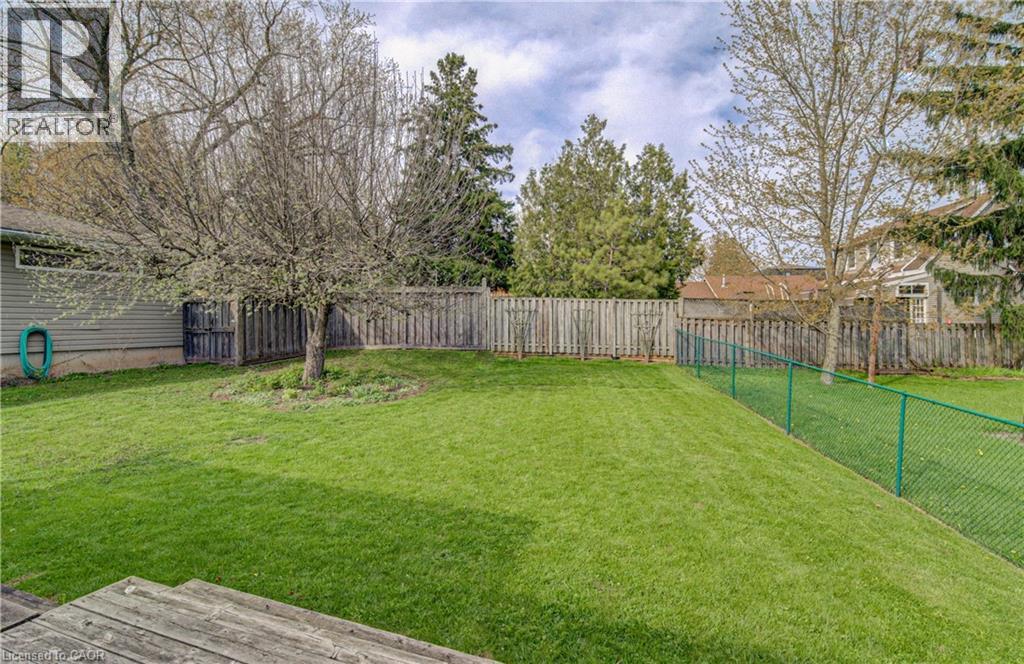 16 CENTENNIAL Crescent thumbnail 33