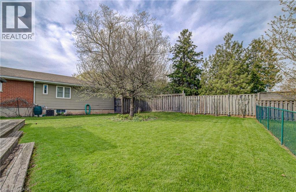 16 CENTENNIAL Crescent thumbnail 34