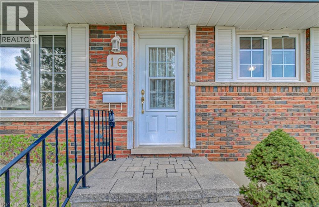 16 CENTENNIAL Crescent thumbnail 4