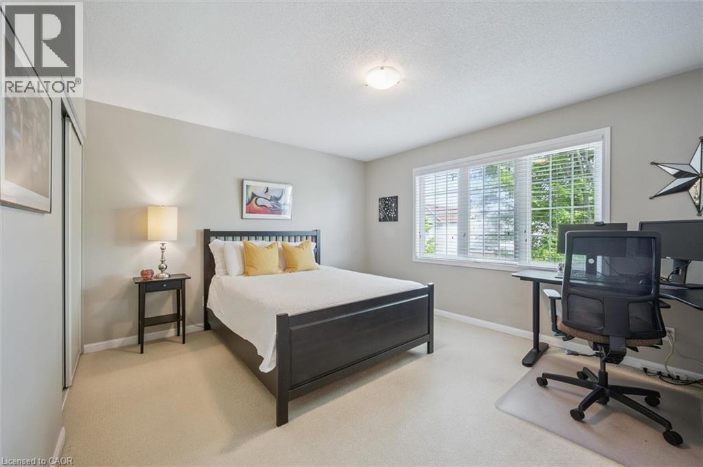 79 ZIEMAN Crescent thumbnail 26