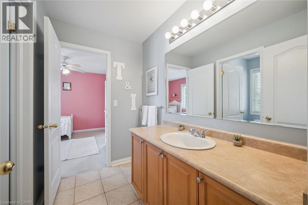 79 ZIEMAN Crescent thumbnail 23