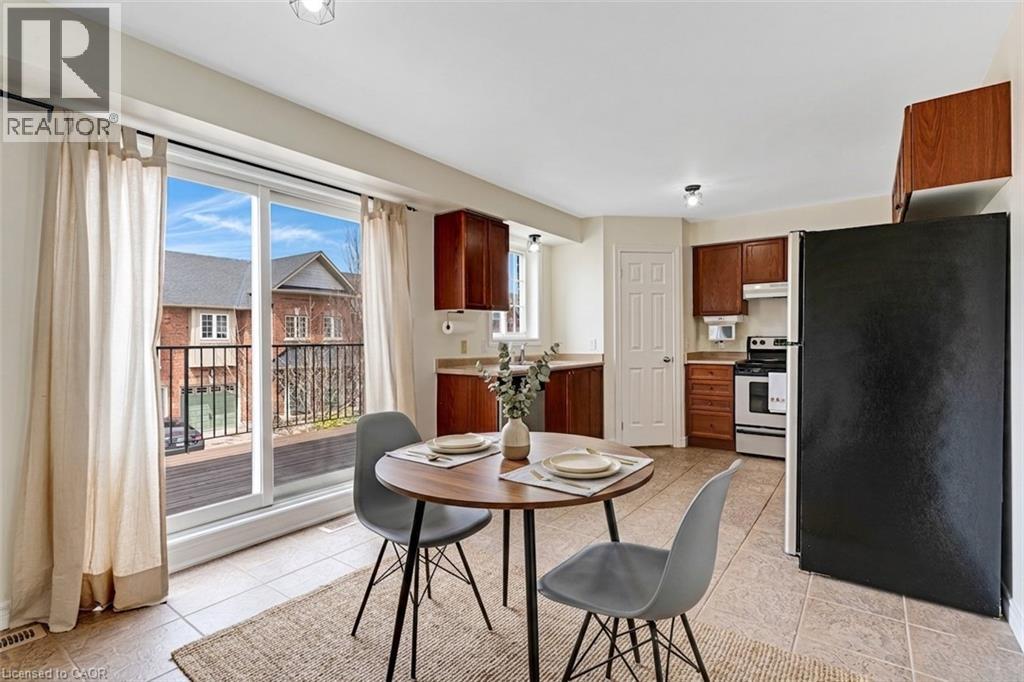 250 AINSLIE Street S Unit# 14 thumbnail 4