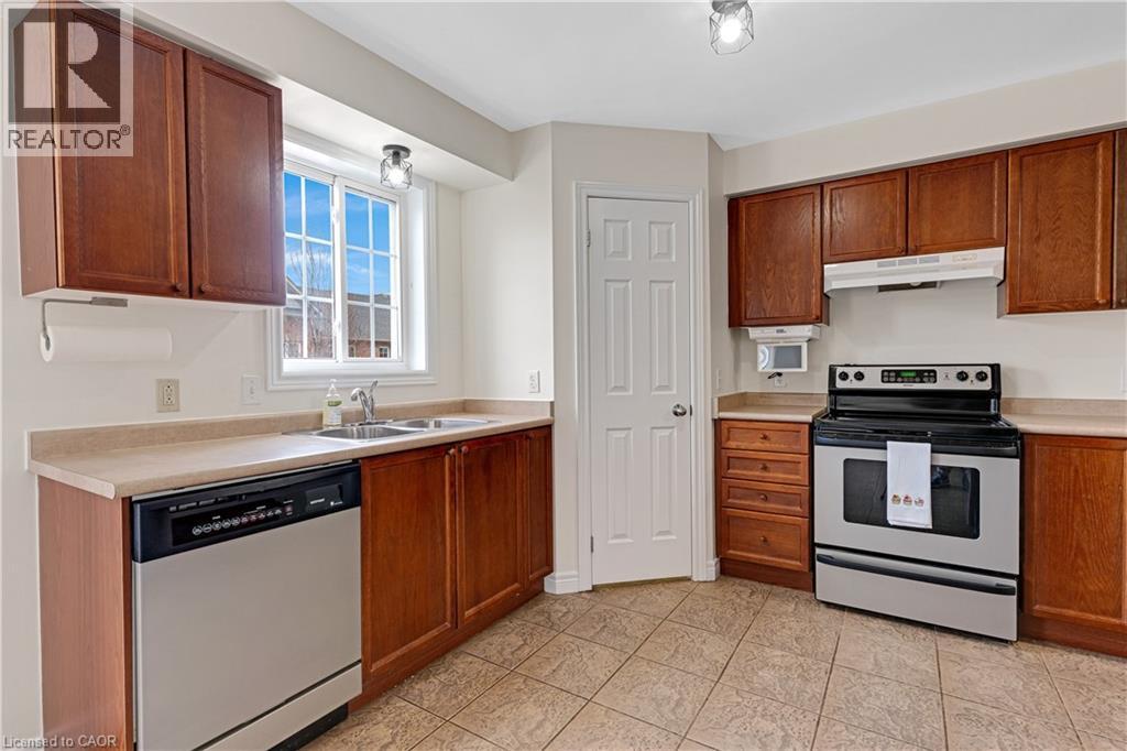 250 AINSLIE Street S Unit# 14 thumbnail 6