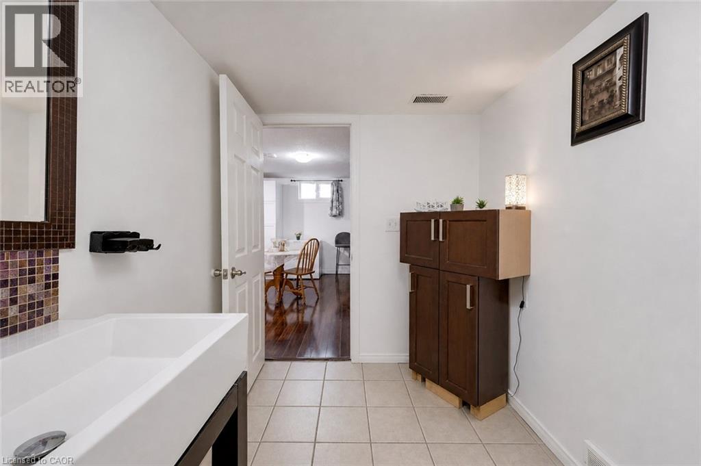 193 WESTHEIGHTS Drive thumbnail 32