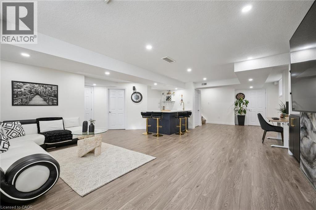 736 WOOD LILY Street thumbnail 34