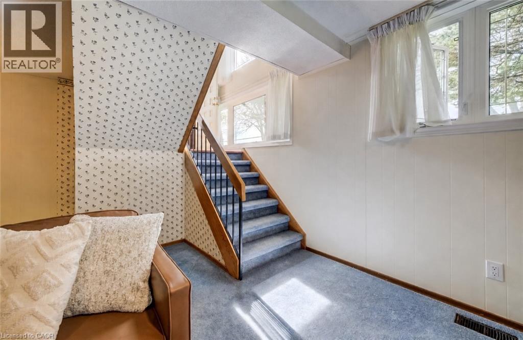 51 UNDERHILL Crescent thumbnail 20