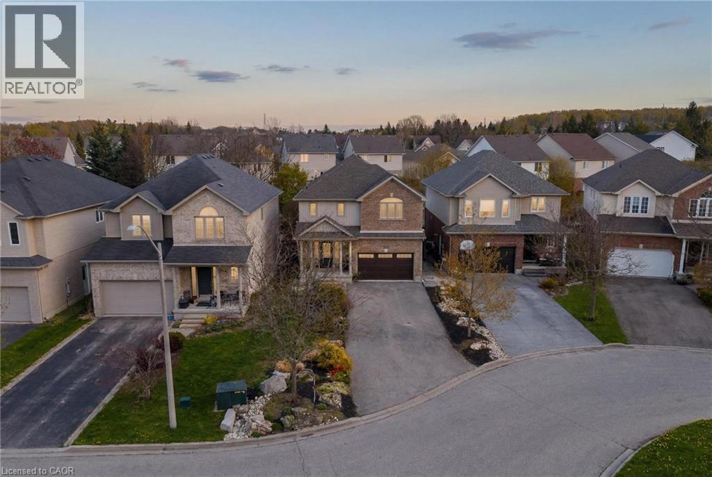 631 WOODLAWN Place thumbnail 2