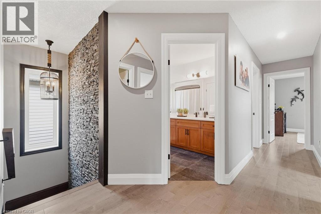 631 WOODLAWN Place thumbnail 20