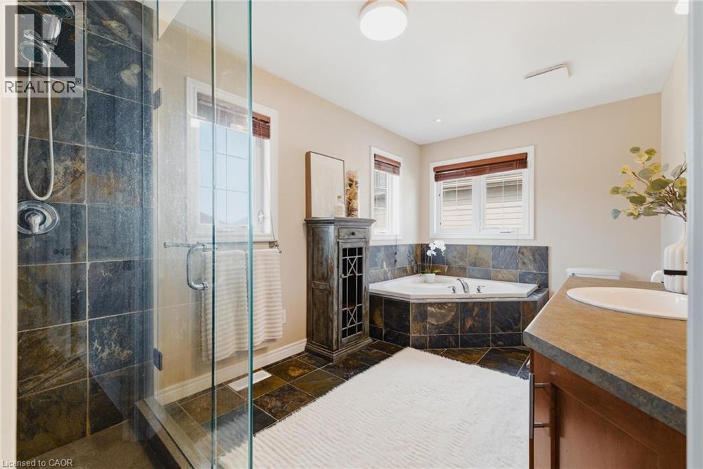 631 WOODLAWN Place thumbnail 25