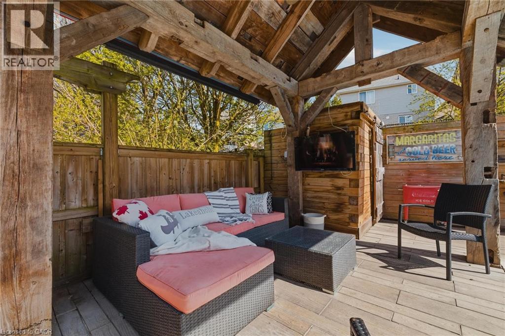 631 WOODLAWN Place thumbnail 46