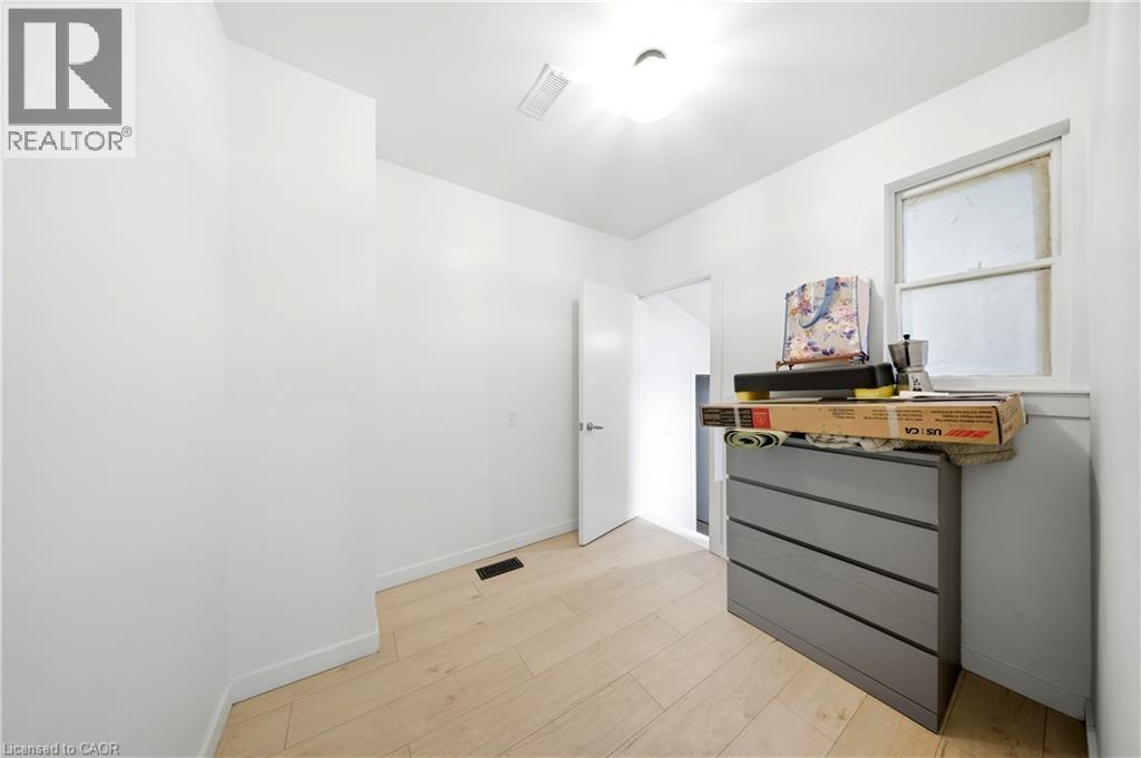 200 MADISON Avenue S thumbnail 17