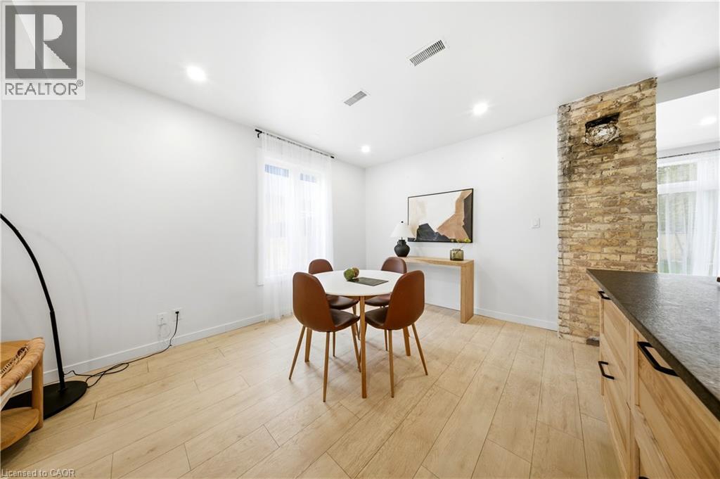 200 MADISON Avenue S thumbnail 9