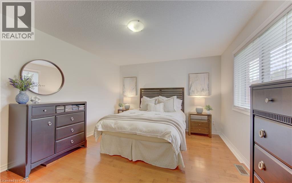 487 BRENTCLIFFE Drive thumbnail 32