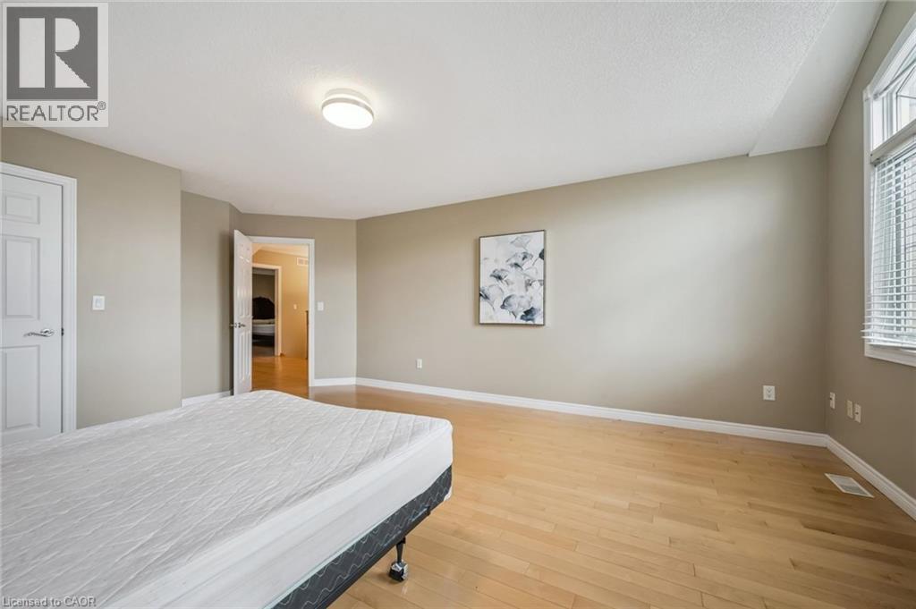 872 CREEKSIDE Drive thumbnail 33