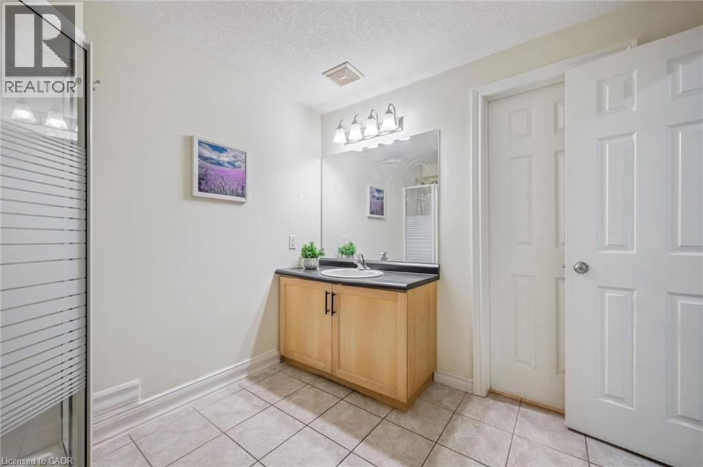 872 CREEKSIDE Drive thumbnail 42