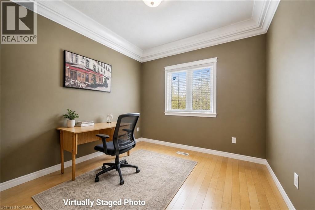872 CREEKSIDE Drive thumbnail 23