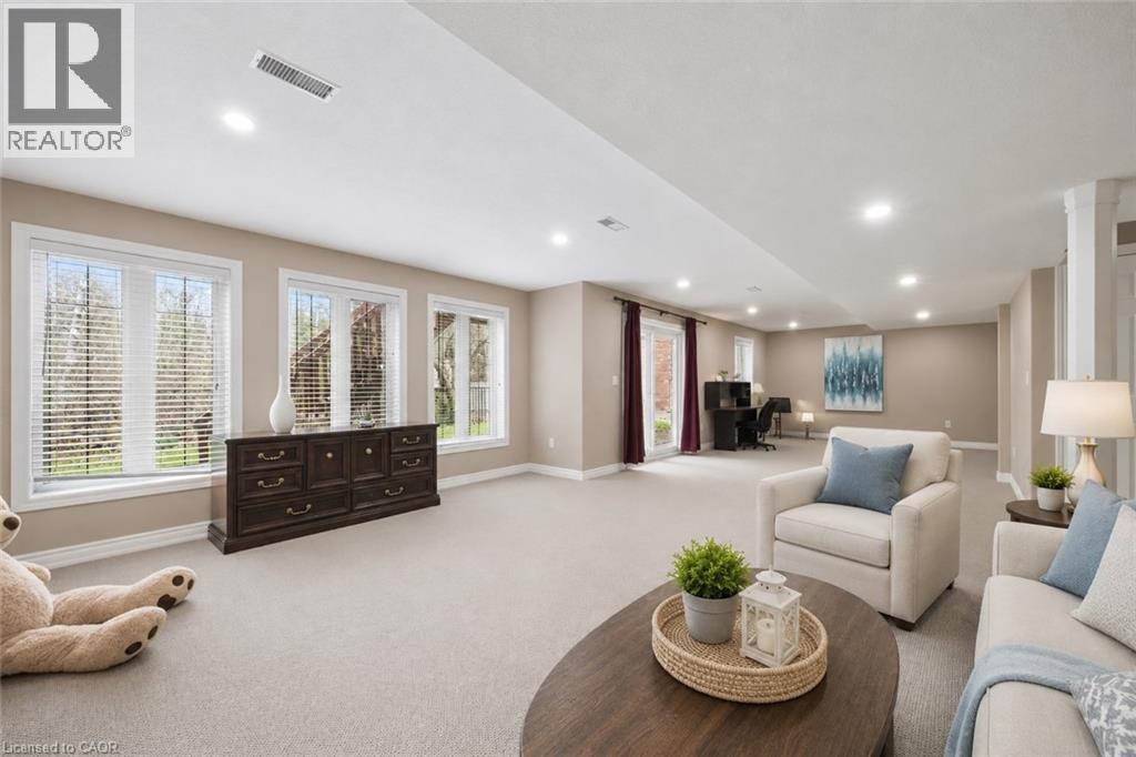 872 CREEKSIDE Drive thumbnail 37
