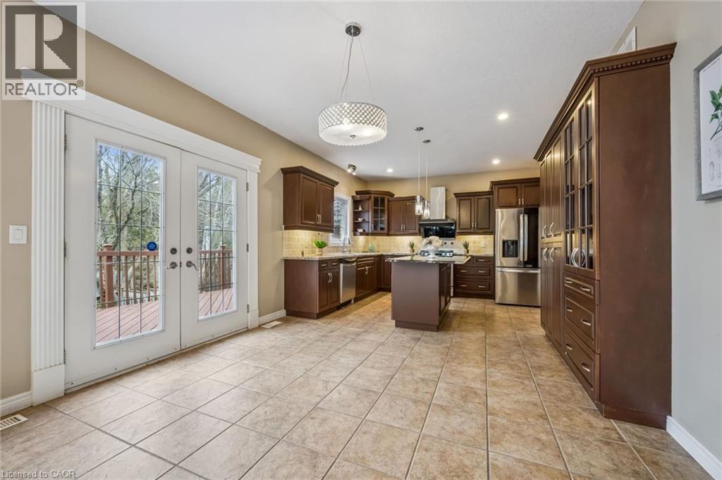872 CREEKSIDE Drive thumbnail 15