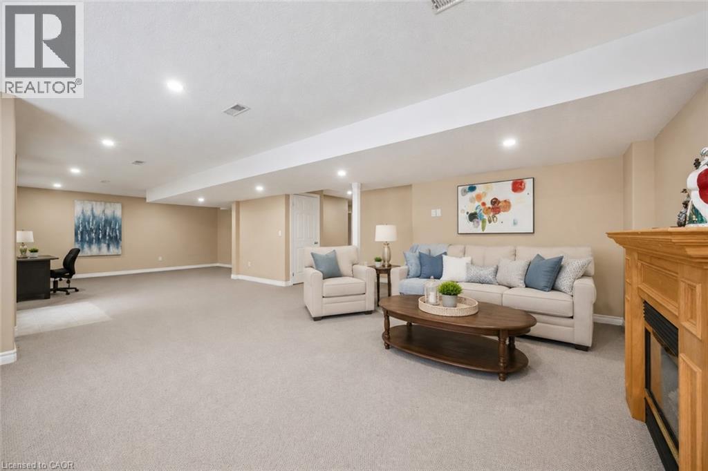 872 CREEKSIDE Drive thumbnail 36
