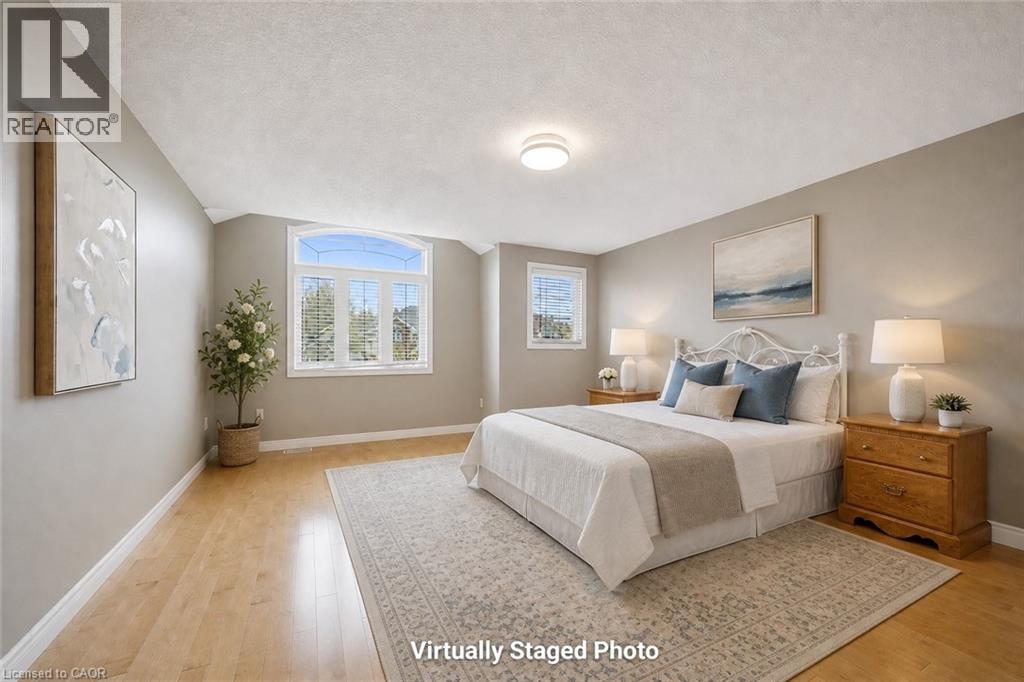 872 CREEKSIDE Drive thumbnail 32