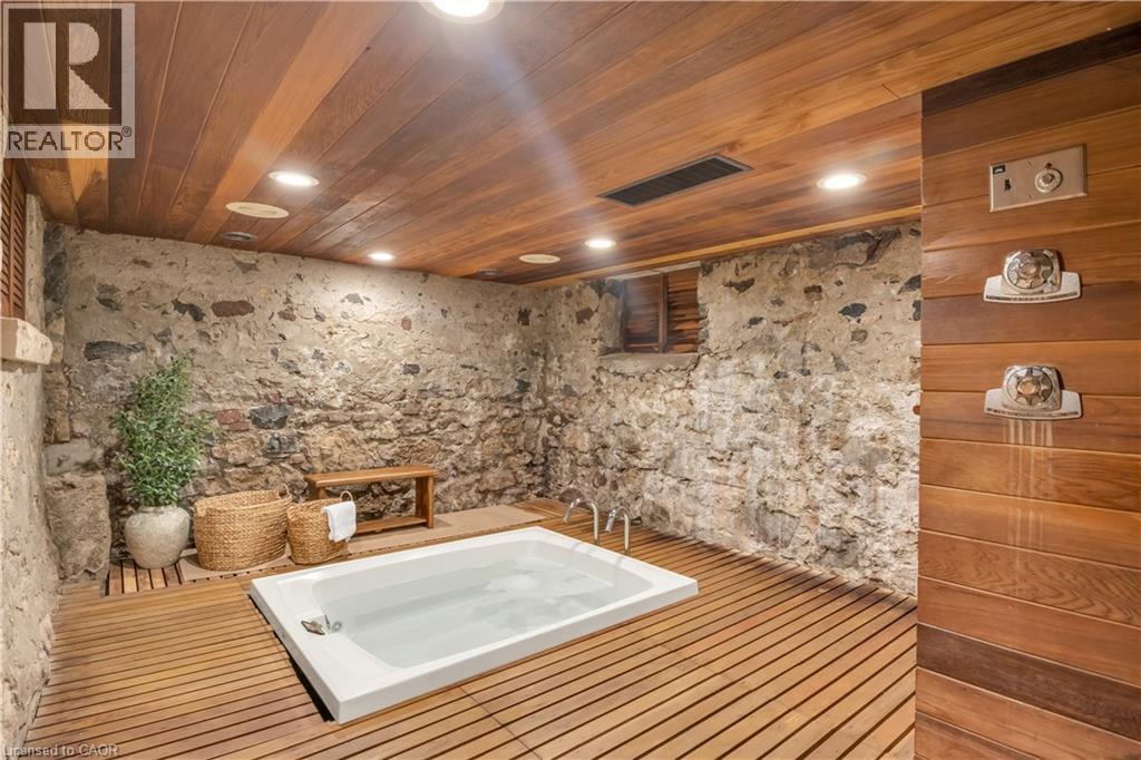 18 BRANT Road N thumbnail 33
