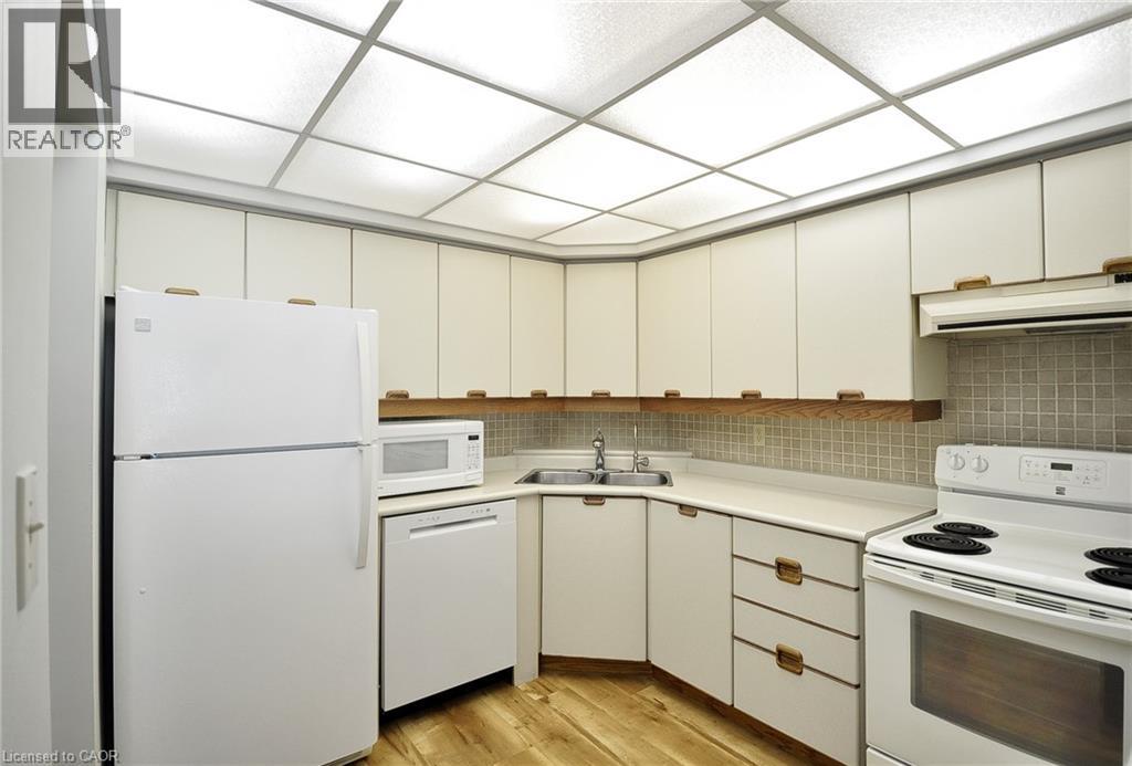 237 W KING Street W Unit# 1202 thumbnail 15