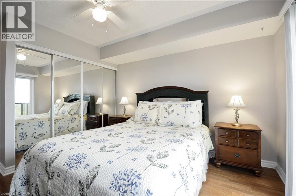 237 W KING Street W Unit# 1202 thumbnail 21