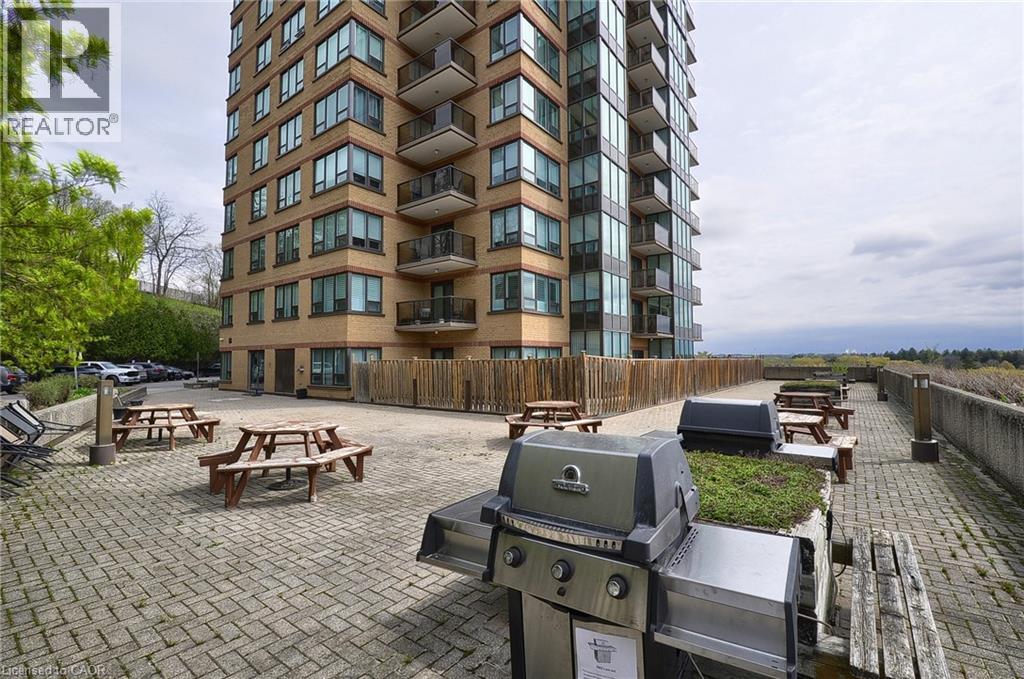 237 W KING Street W Unit# 1202 thumbnail 37