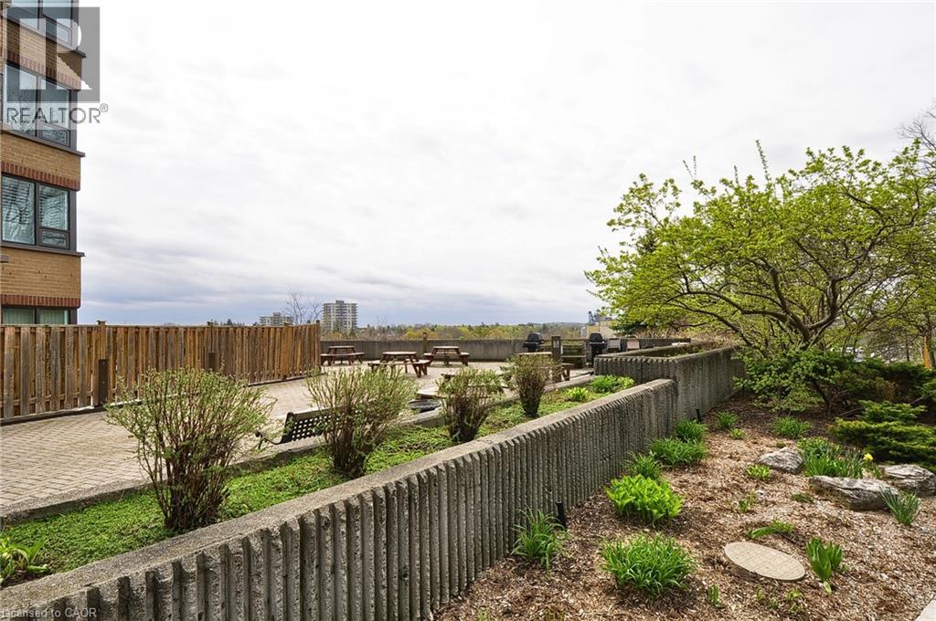 237 W KING Street W Unit# 1202 thumbnail 39